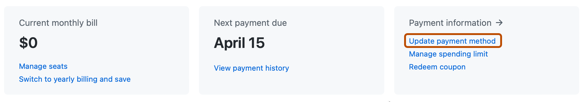 Screenshot des oberen Abschnitts der Seite mit den Abrechnungseinstellungen. Im Feld „Payment information“ ist der Link „Update payment method“ orange umrandet.